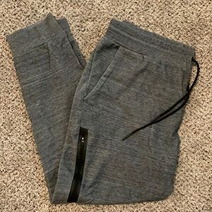 Express men’s joggers